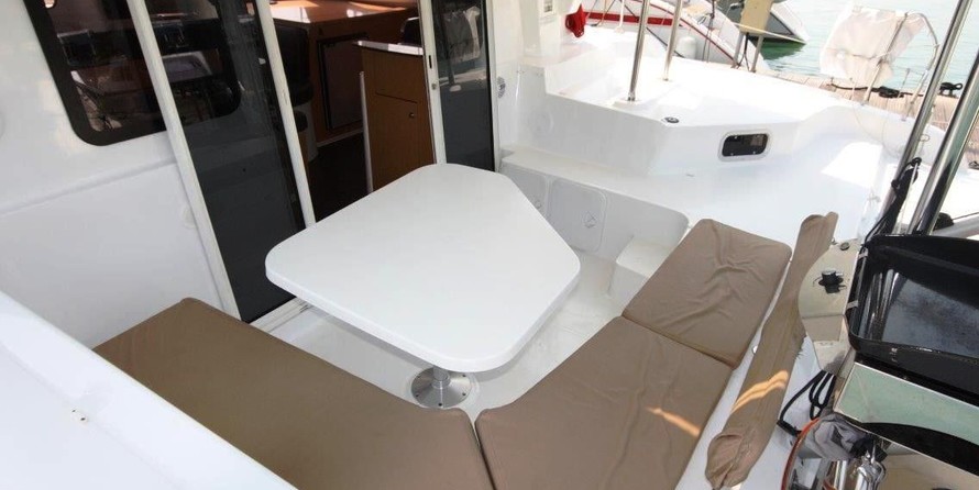 Fountaine Pajot Mahé 36