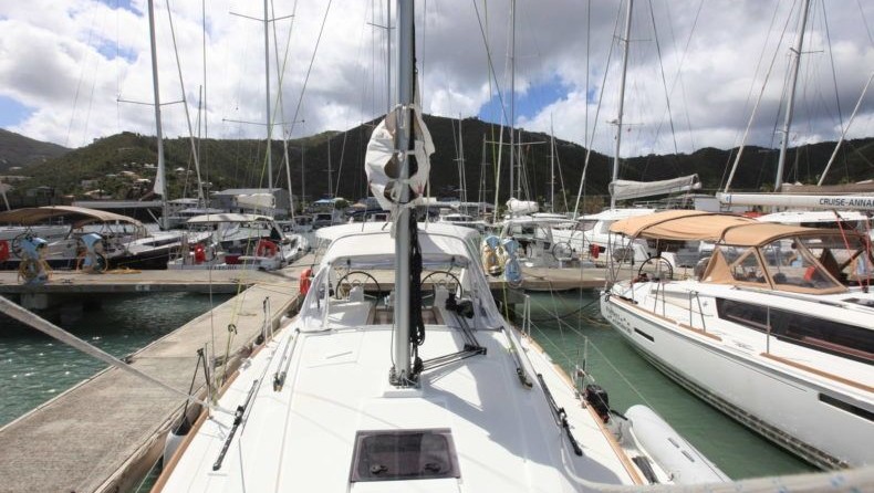 Beneteau Oceanis 35