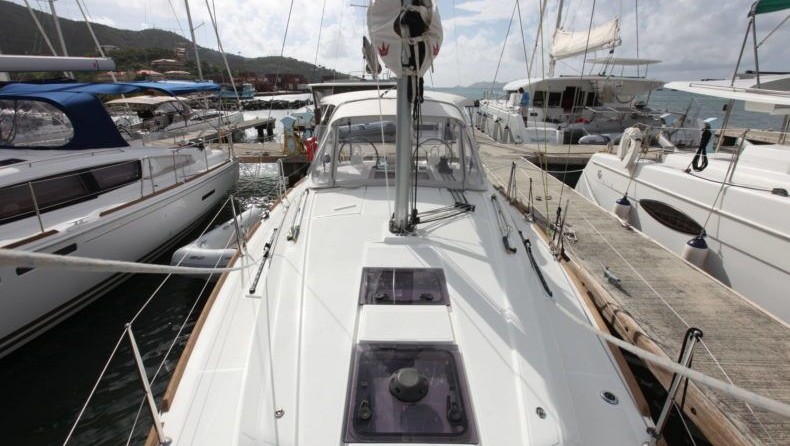 Beneteau Oceanis 35