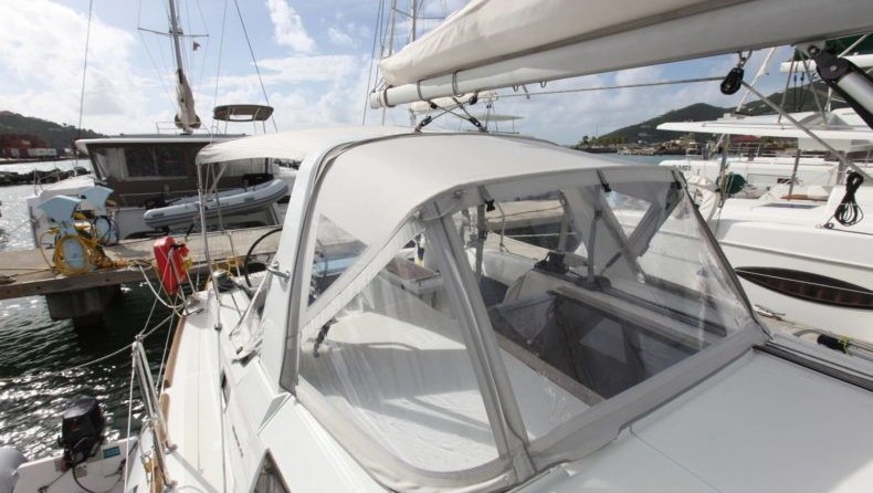 Beneteau Oceanis 35