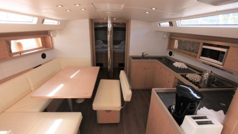 Beneteau Oceanis 48
