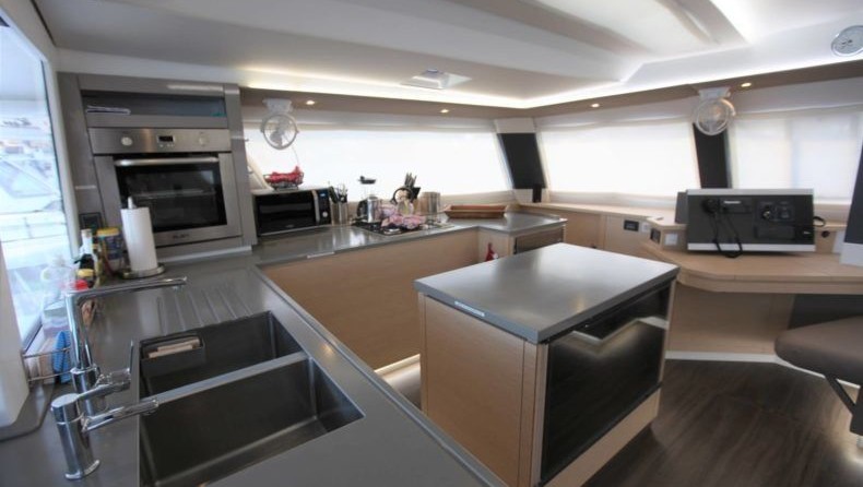Fountaine Pajot Saba 50