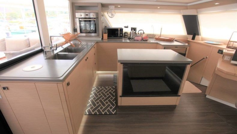 Fountaine Pajot Saba 50