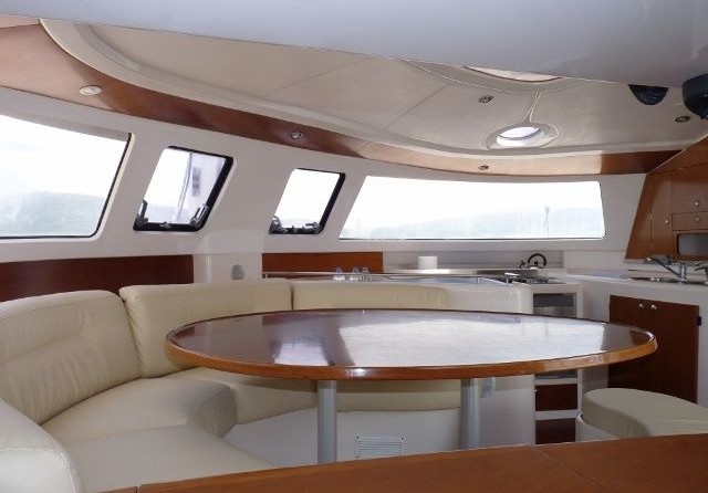 Fountaine pajot belize 43