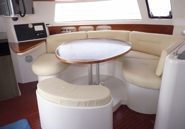 Fountaine pajot belize 43