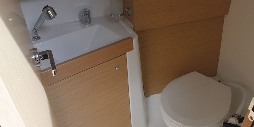 Beneteau Oceanis 35.1