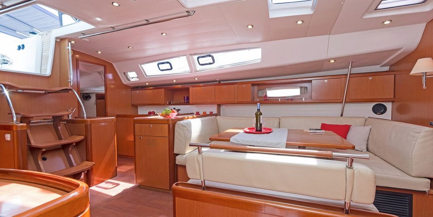 Beneteau Oceanis 54
