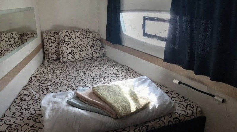 Fountaine Pajot Lucia 40