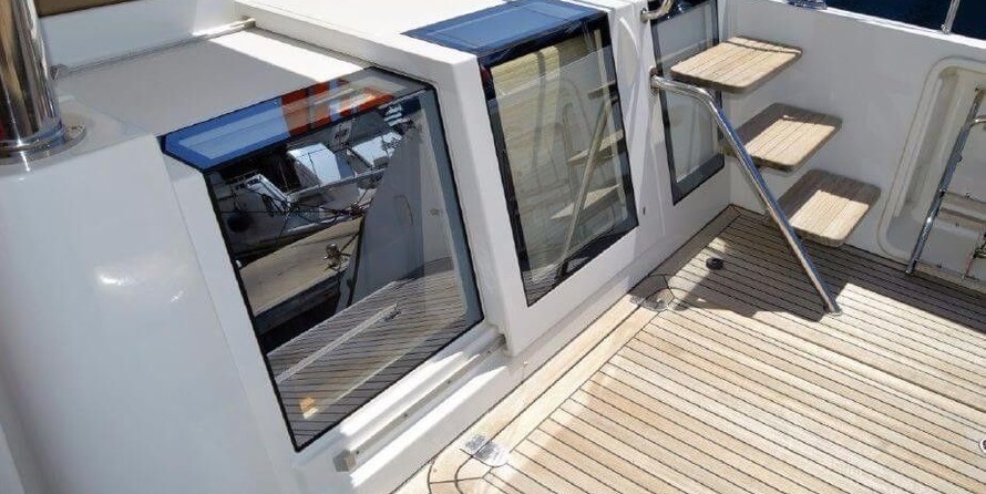 Lagoon 620