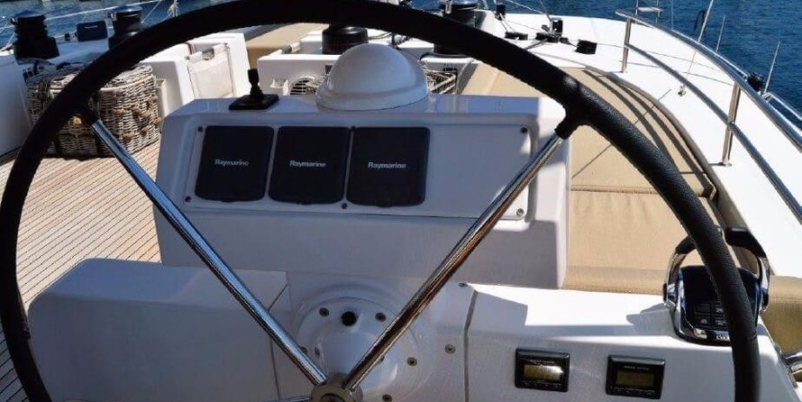 Lagoon 620