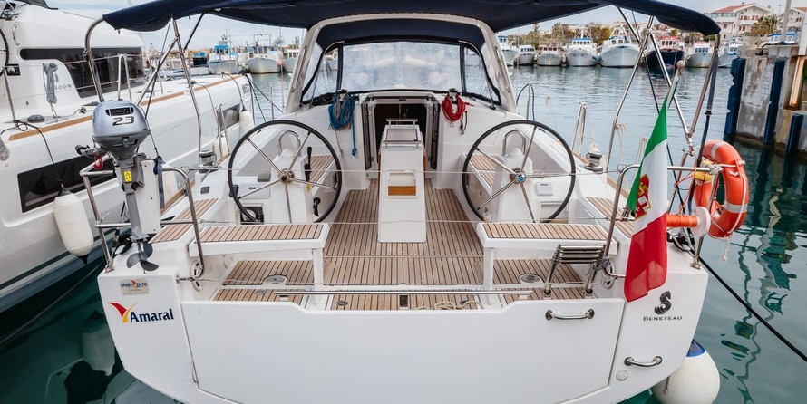 Beneteau Oceanis 38