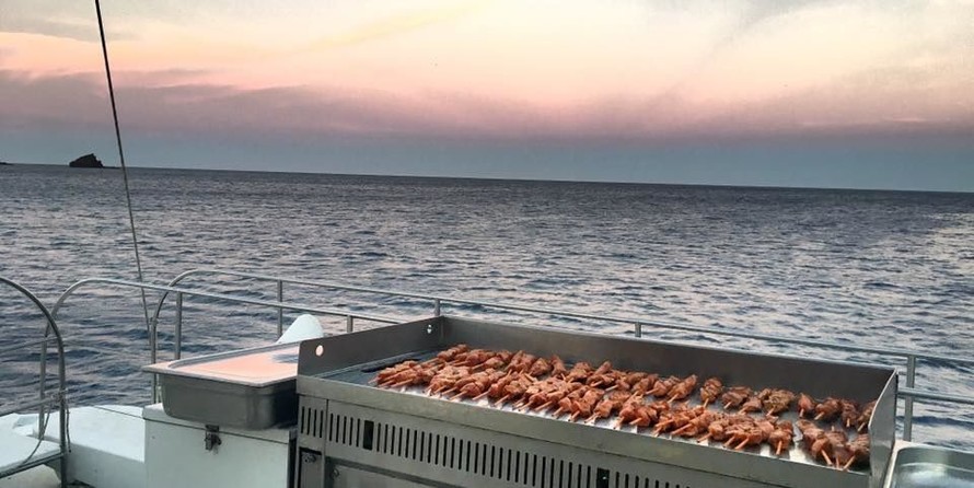 Fountaine pajot taiti 75 day charter boat