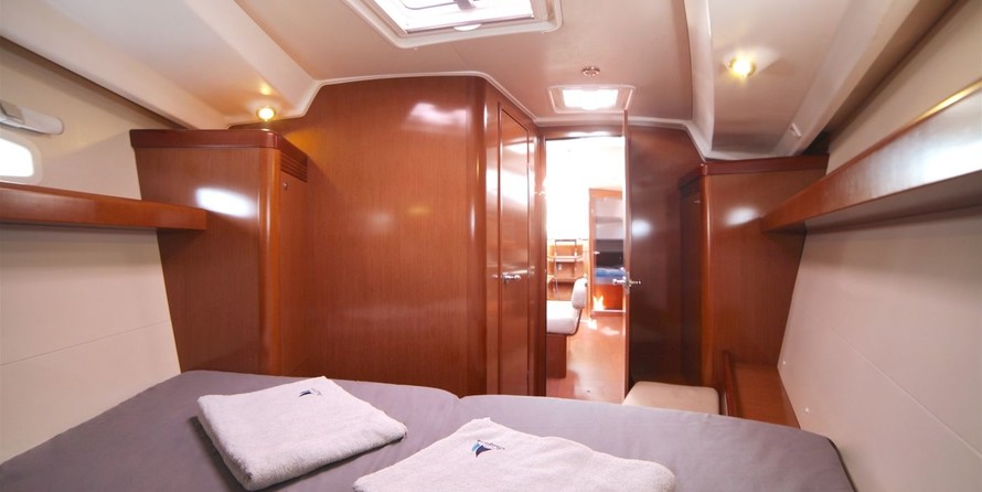 Beneteau Oceanis 43