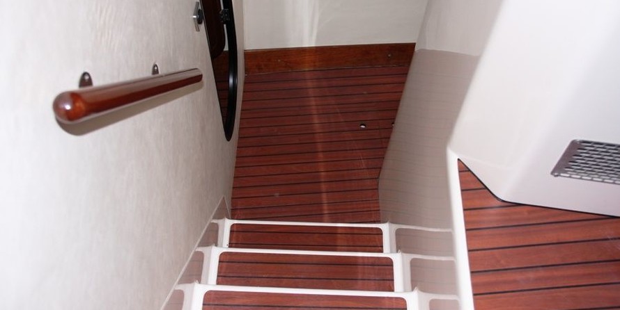 Fountaine pajot belize 43