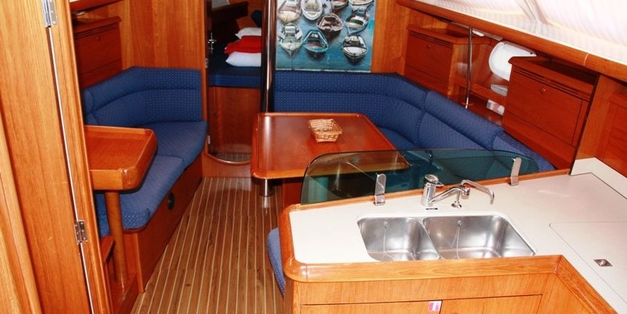 Jeanneau Sun Odyssey 37