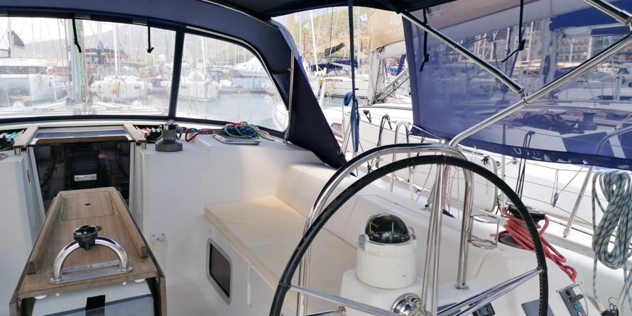 Dufour 445