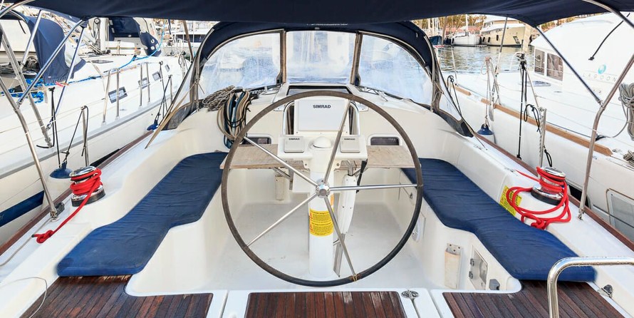 Beneteau Oceanis 37