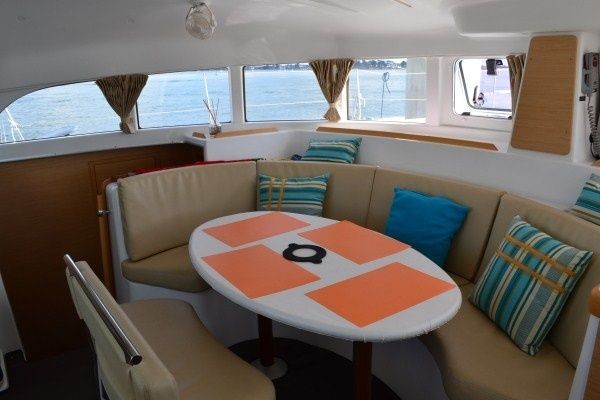 Lagoon 380 S2