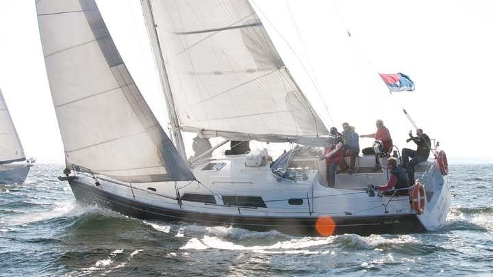 Hanse 370
