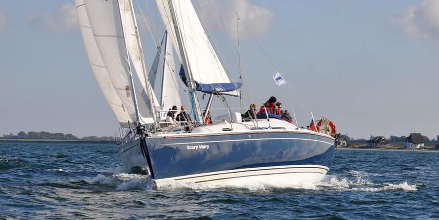 Hanse 370
