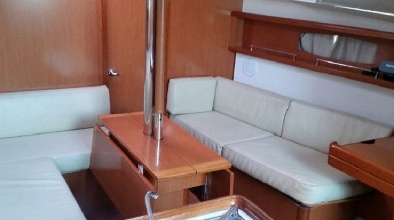 Jeanneau Sun Odyssey 37
