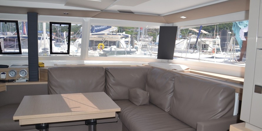 Fountaine Pajot Saona 47