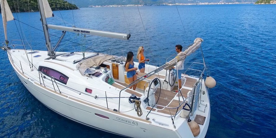 Beneteau Oceanis 43