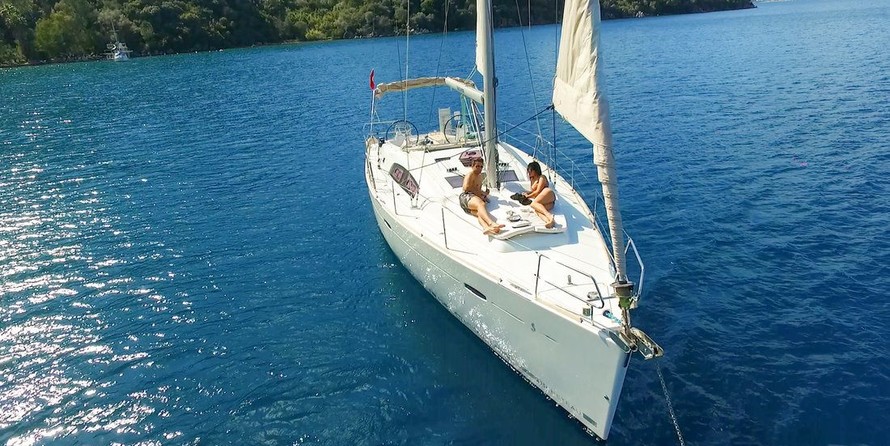 Beneteau Oceanis 43