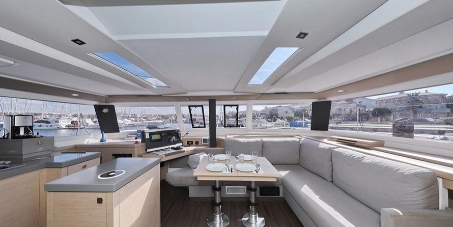 Fountaine Pajot Saona 47