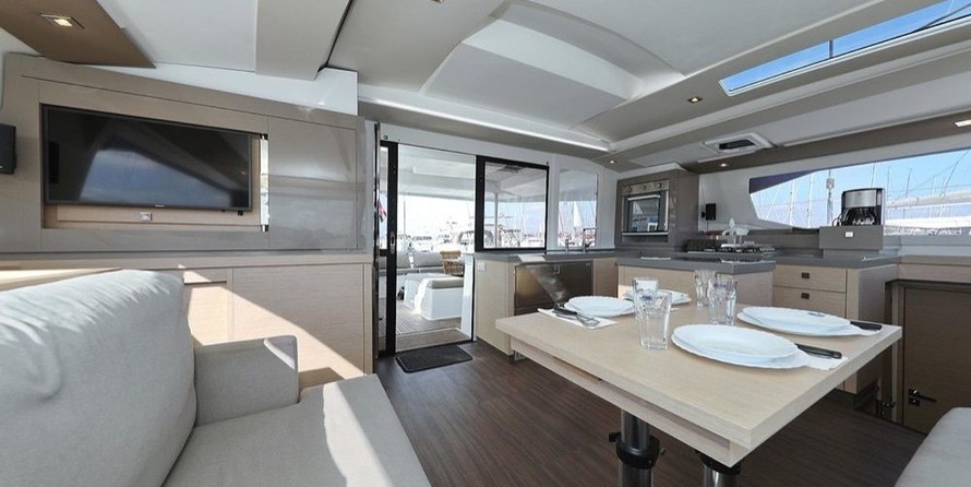 Fountaine Pajot Saona 47