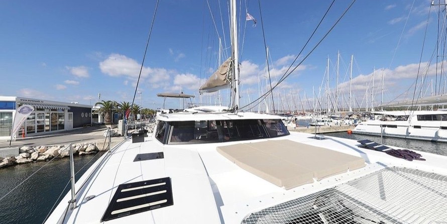 Fountaine Pajot Saona 47