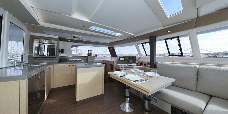 Fountaine Pajot Saona 47