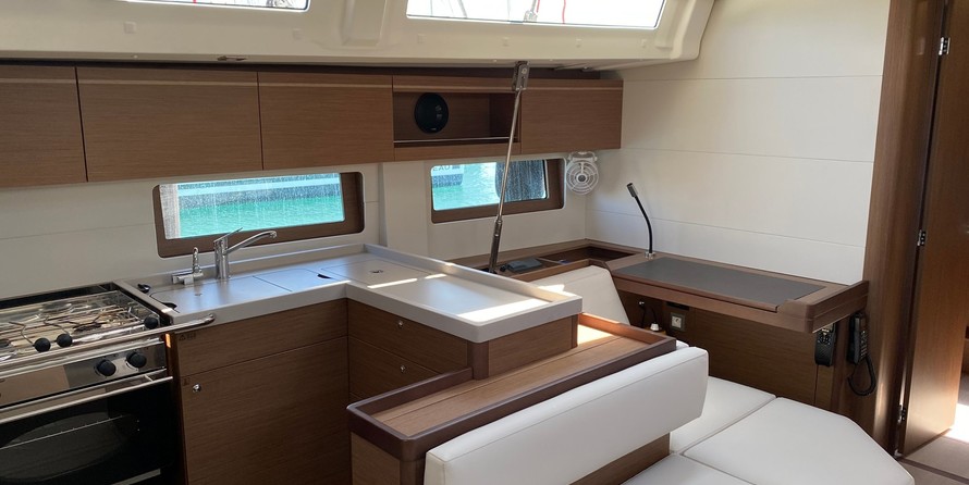 Beneteau Oceanis 51.1