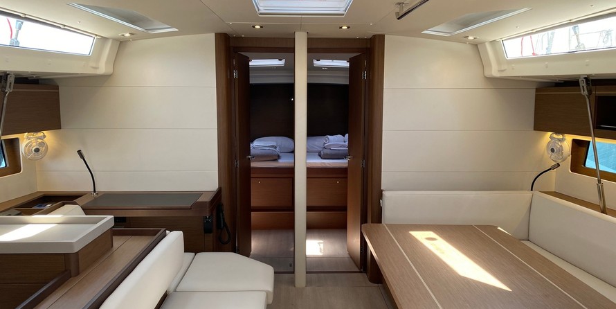 Beneteau Oceanis 51.1