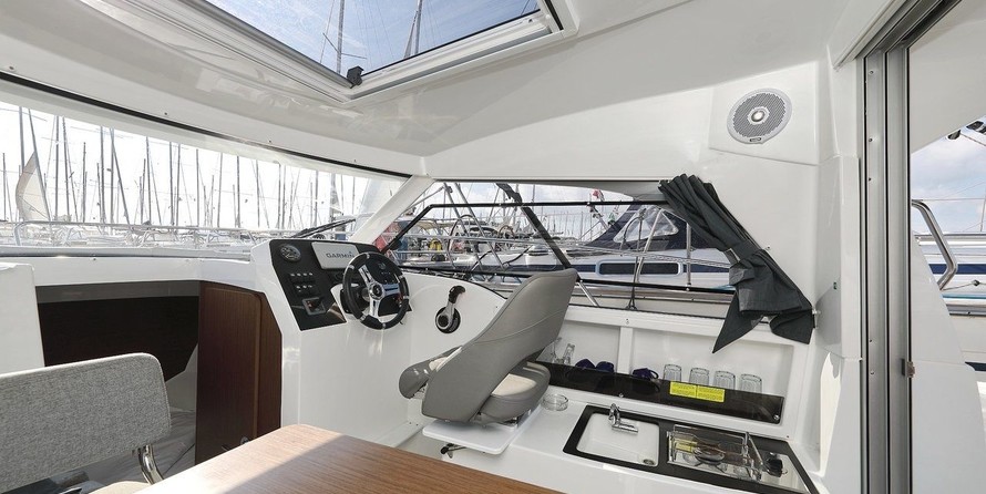 Beneteau Antares 8