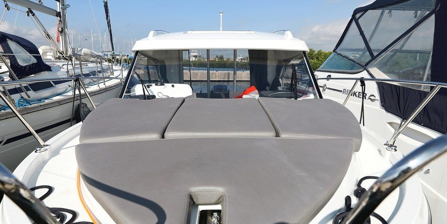 Beneteau Antares 8