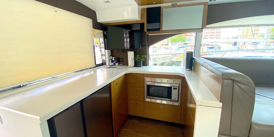 Cruisers Yachts 45 Cantius