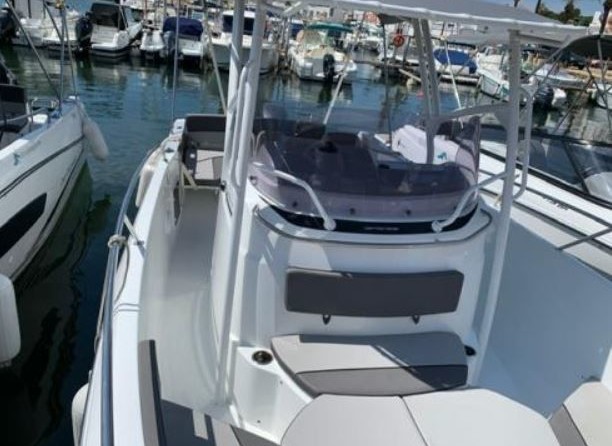 Jeanneau Cap Camarat 7.5 CC