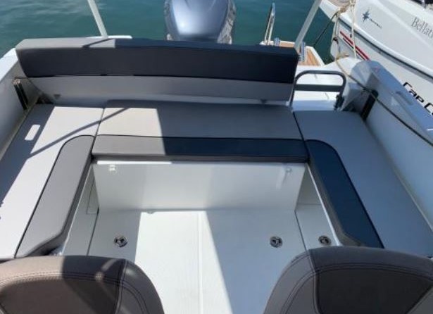 Jeanneau Cap Camarat 7.5 CC