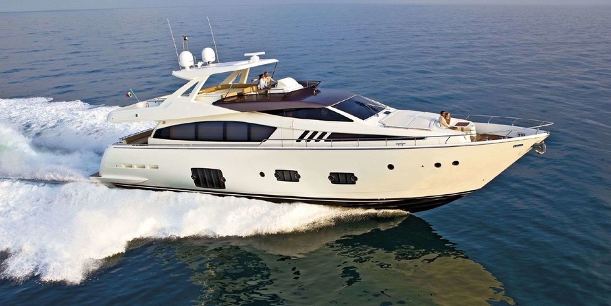 Ferretti 800