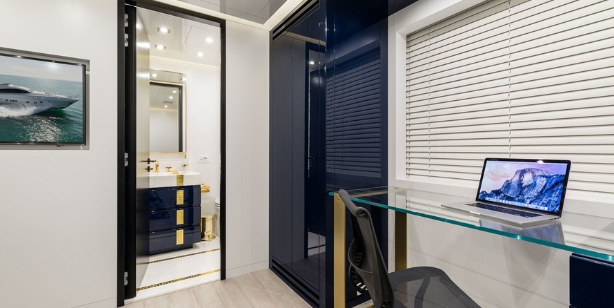 Overmarine Mangusta 165E