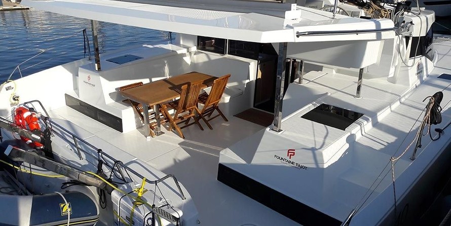 Fountaine Pajot Lucia 40