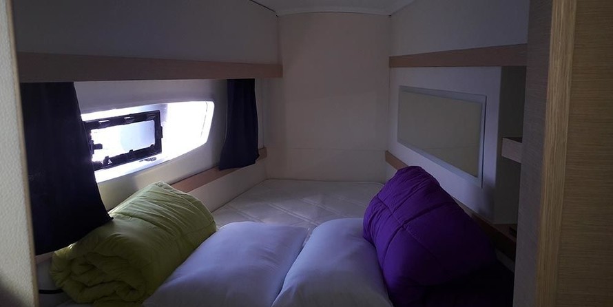 Fountaine Pajot Lucia 40