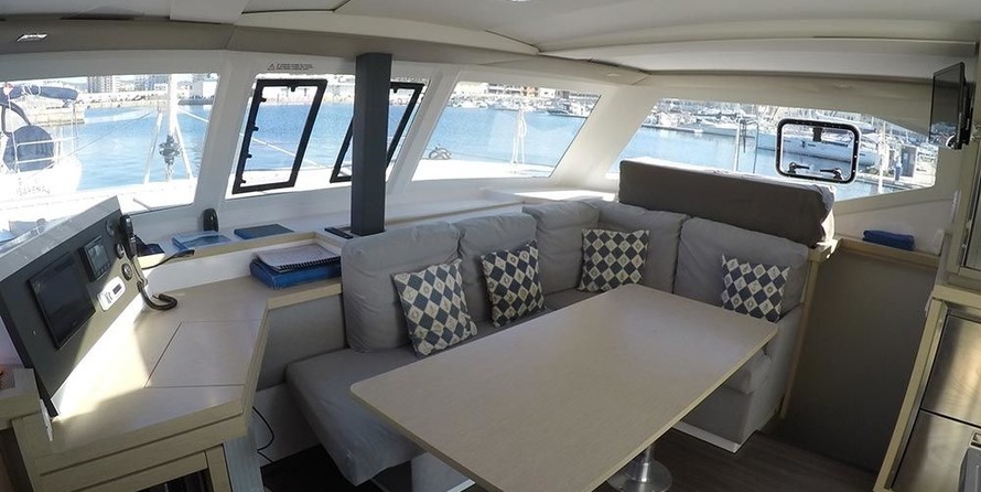 Fountaine Pajot Lucia 40