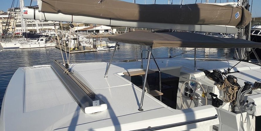 Fountaine Pajot Lucia 40