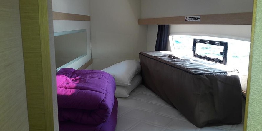 Fountaine Pajot Lucia 40