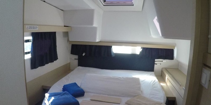 Fountaine Pajot Lucia 40