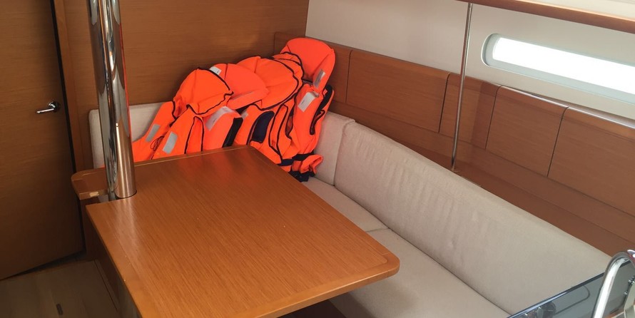Jeanneau Sun Odyssey 379
