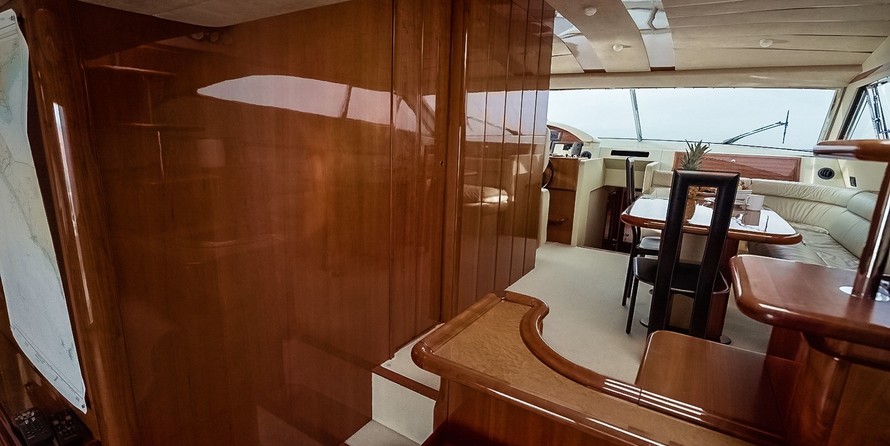 Ferretti 680