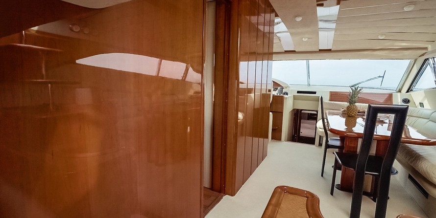 Ferretti 680